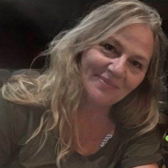 Meet your Posher, Tania - Picture 1 of 2